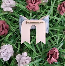 Load image into Gallery viewer, Porcelain Bow Brooch

