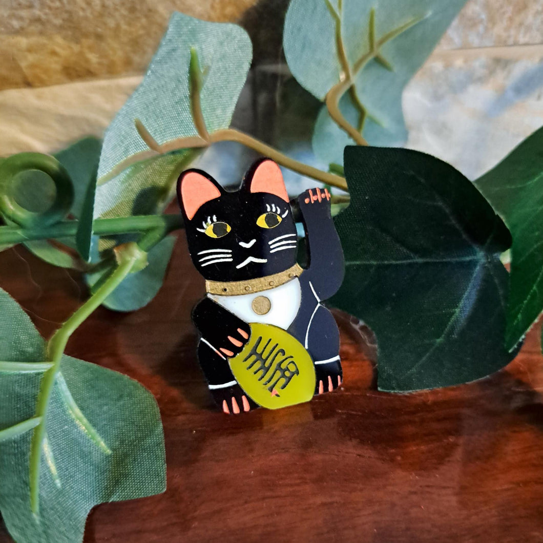 Mini Maneki-Neko Lucky Cat Brooch