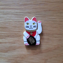 Load image into Gallery viewer, Mini Maneki-Neko Lucky Cat Brooch

